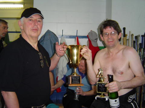 Glenn presenting the cup to Peter